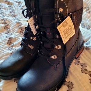 Sorel Black Leather Boots